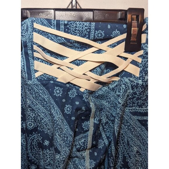 Fabletics women's Size Large Blue Nova Bandana High Waisted Legging And Bra - Picture 4 of 16